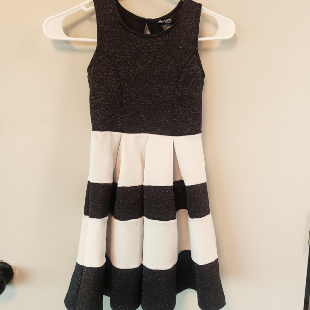 Girls size 7 dress